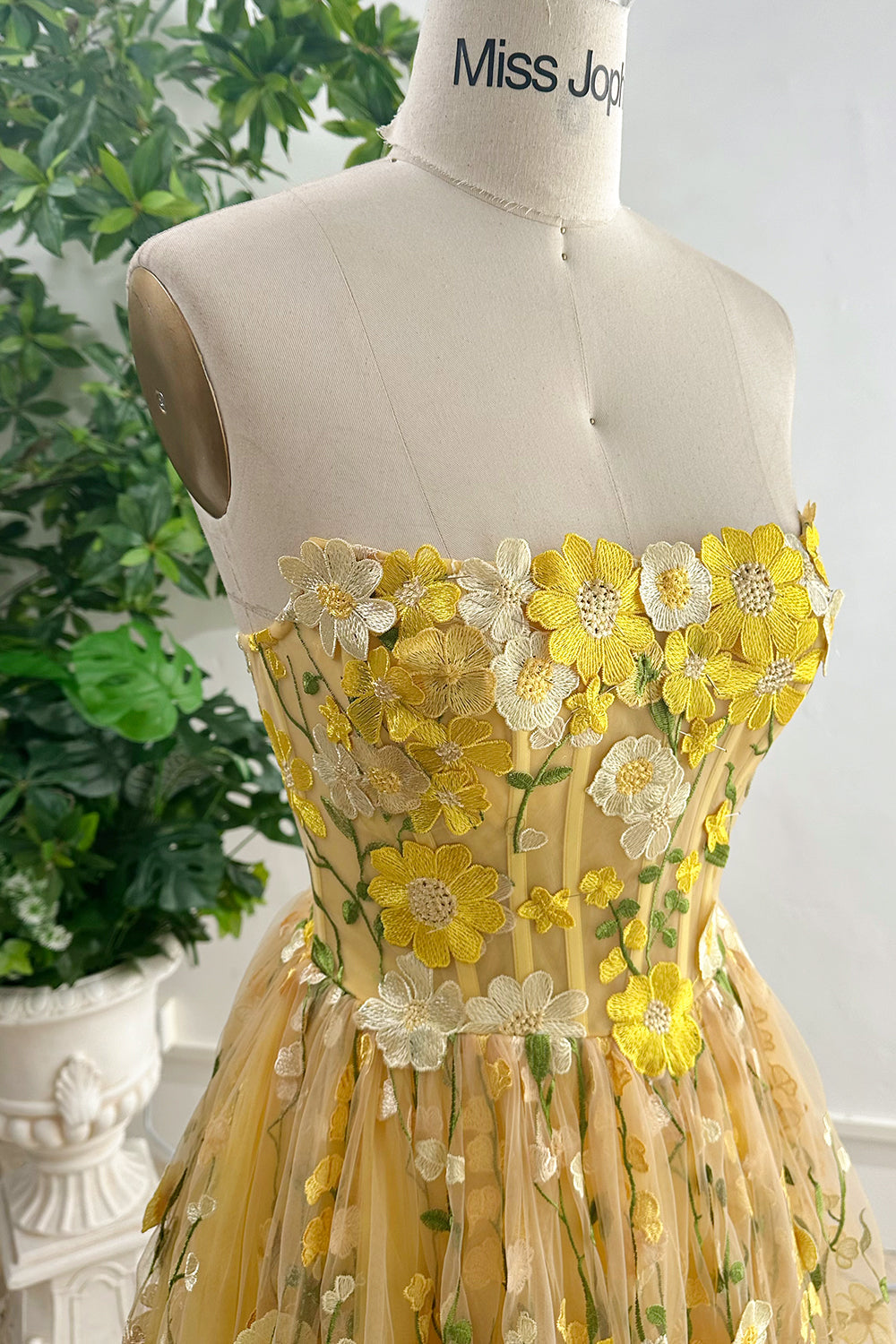 THEGIRLSOUTFITS Strapless Corset YellowFloral Embroidered Midi Dress